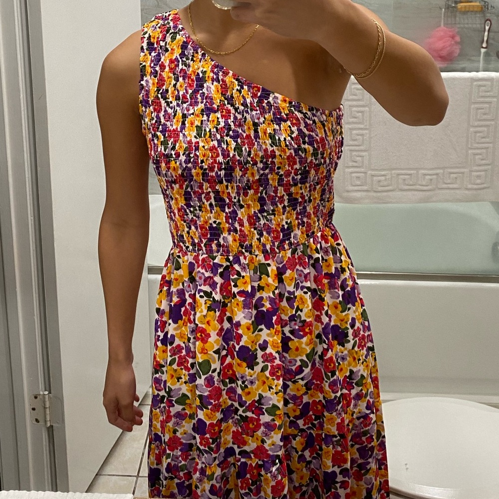 One shoulder dress